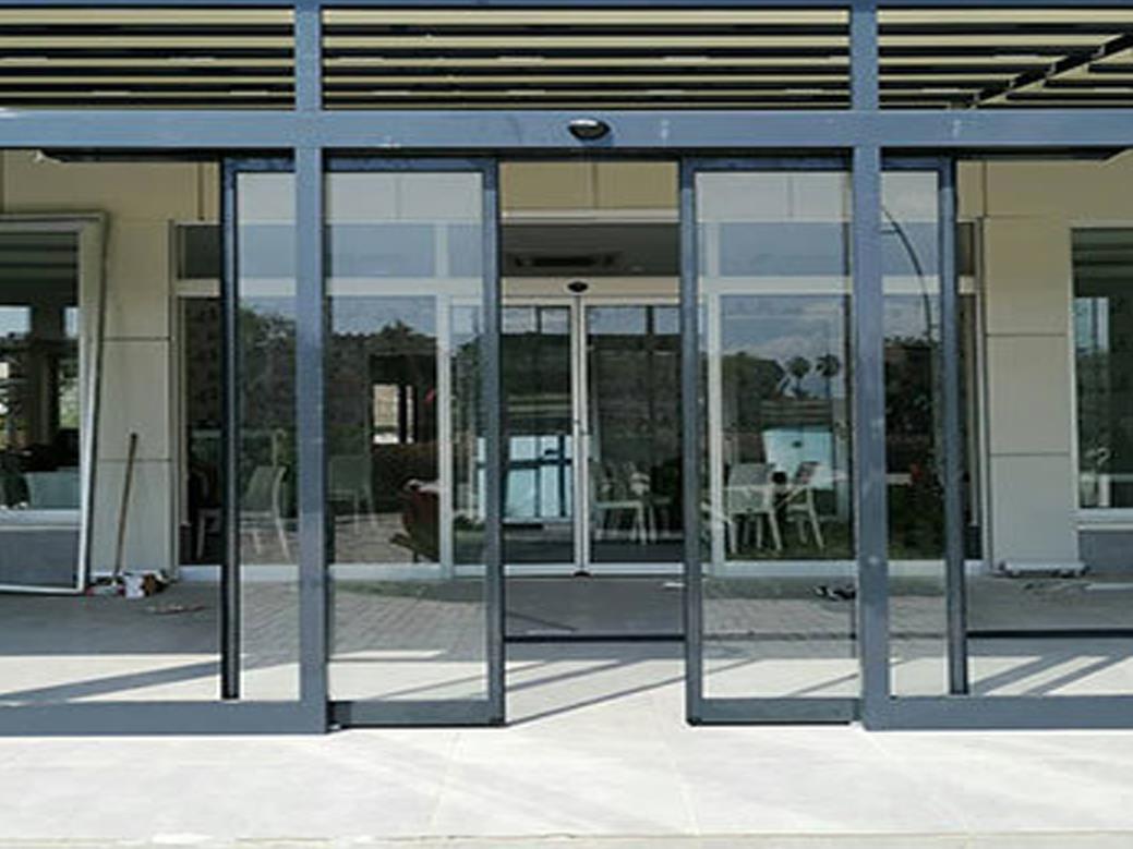 radarlı sensörlü kapı